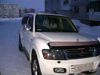 2000 Mitsubishi Pajero