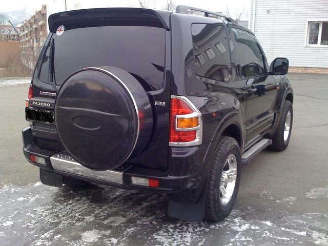 2000 Mitsubishi Pajero
