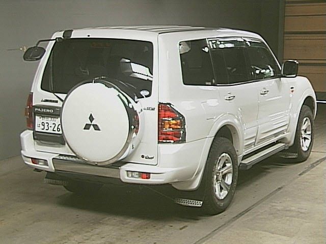 2000 Mitsubishi Pajero