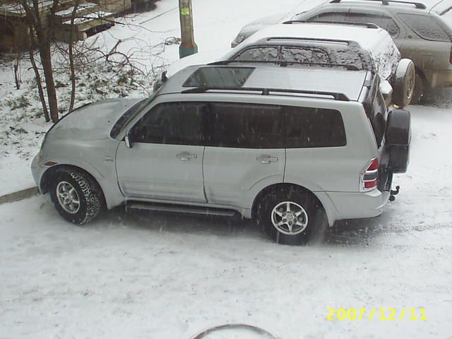 2000 Mitsubishi Pajero