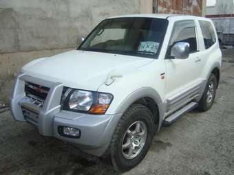 2000 Mitsubishi Pajero