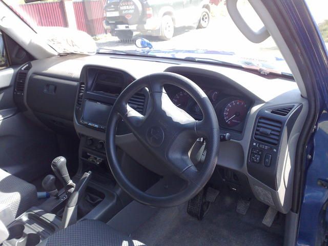 2000 Mitsubishi Pajero
