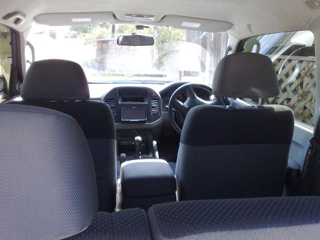 2000 Mitsubishi Pajero