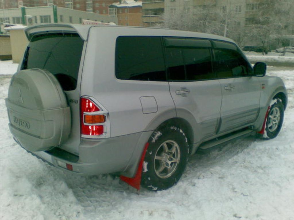 2000 Mitsubishi Pajero