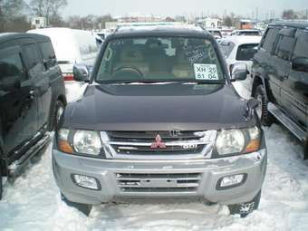 2000 Mitsubishi Pajero