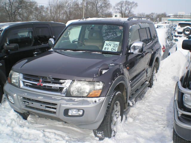 2000 Mitsubishi Pajero