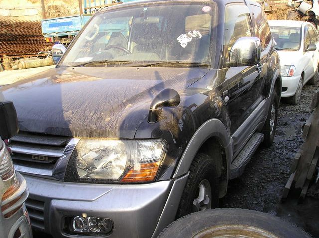 2000 Mitsubishi Pajero
