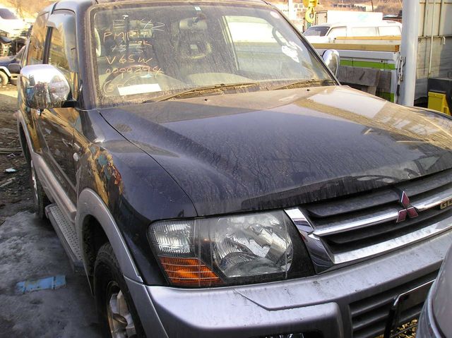 2000 Mitsubishi Pajero