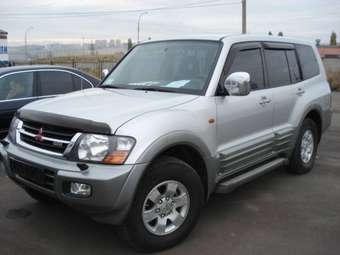 2000 Mitsubishi Pajero