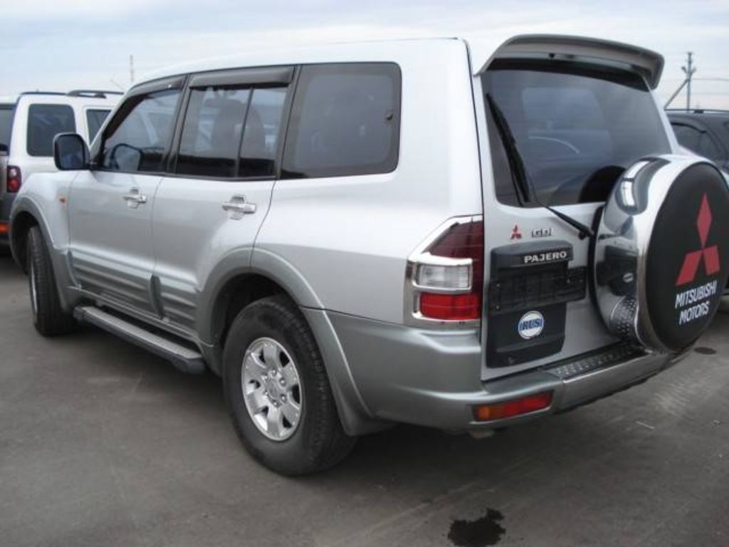 2000 Mitsubishi Pajero