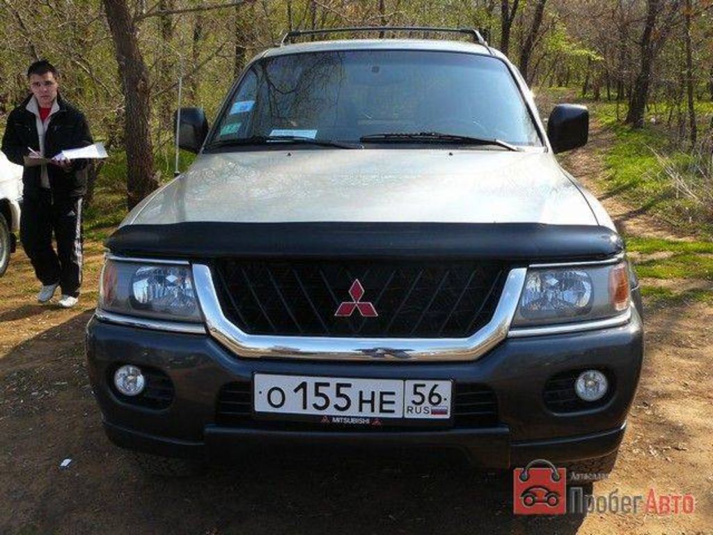 2000 Mitsubishi Pajero