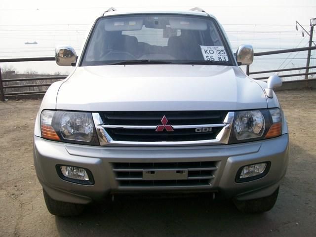 2000 Mitsubishi Pajero