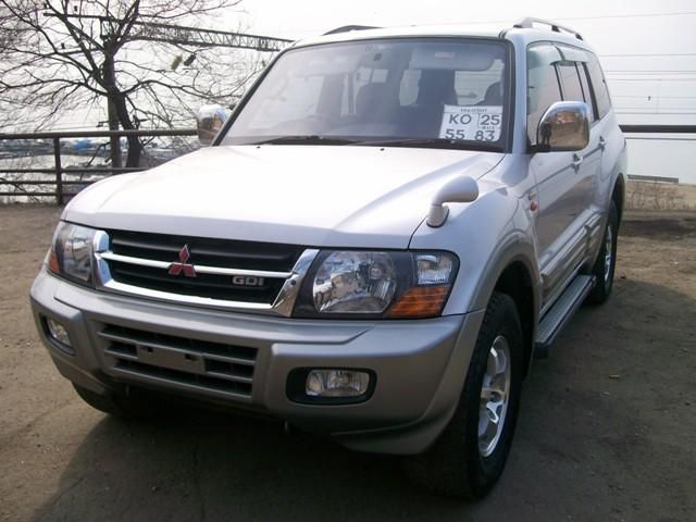2000 Mitsubishi Pajero