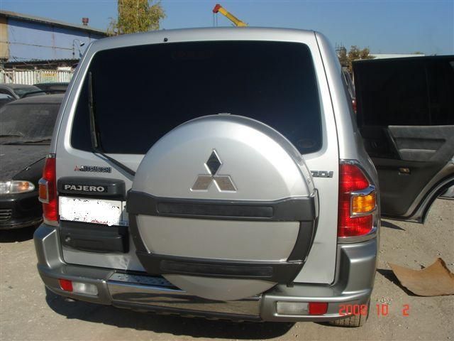 2000 Mitsubishi Pajero