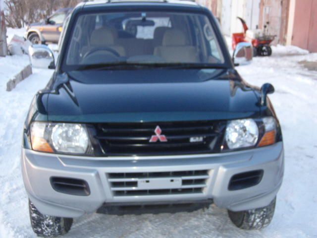2000 Mitsubishi Pajero