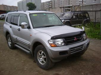 2000 Mitsubishi Pajero
