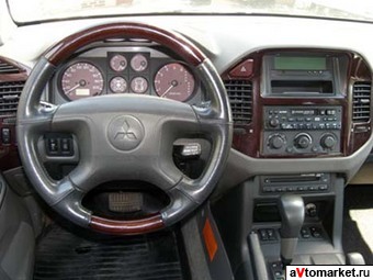 2000 Mitsubishi Pajero Wallpapers