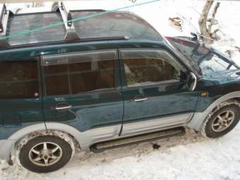 2000 Mitsubishi Pajero