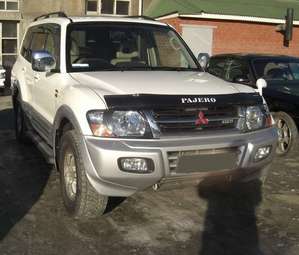 2000 Mitsubishi Pajero