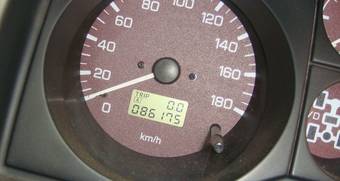 2000 Mitsubishi Pajero Photos