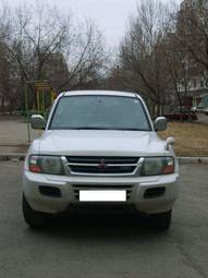 2000 Mitsubishi Pajero Photos