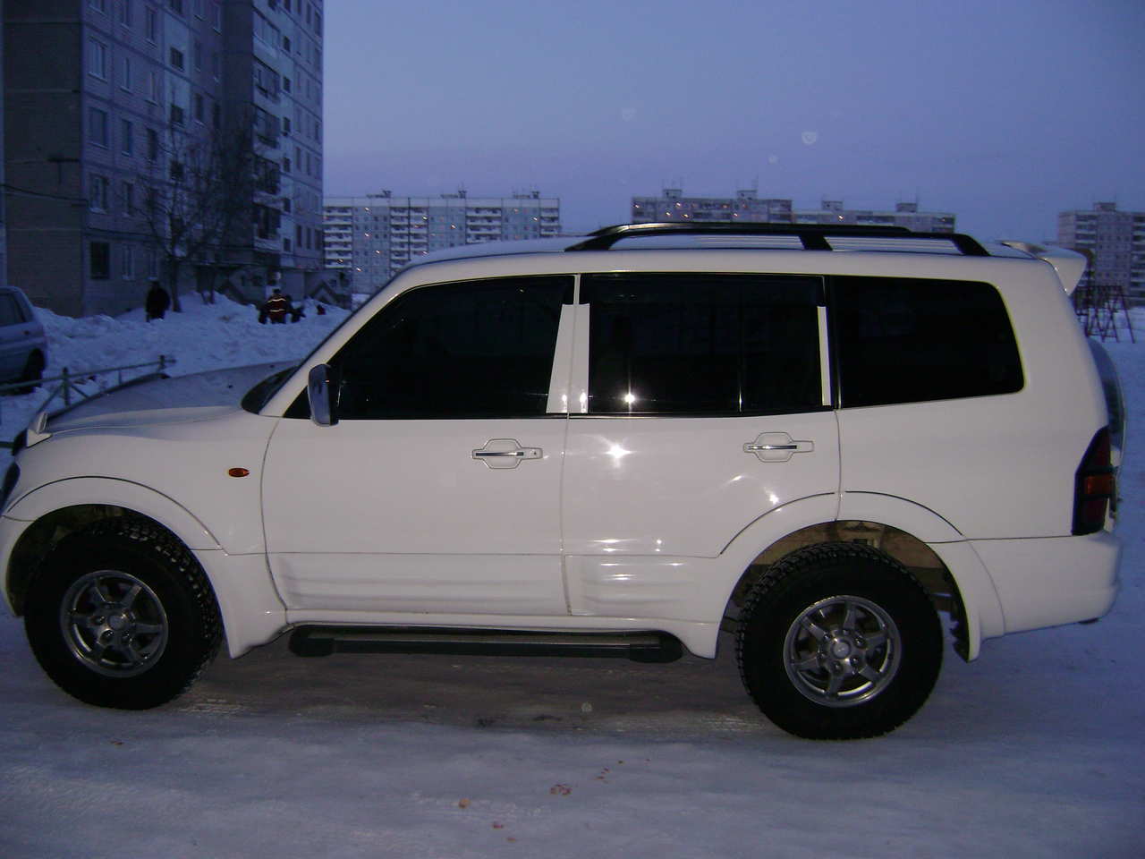 2000 Mitsubishi Pajero