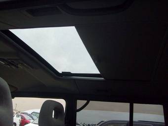 2000 Mitsubishi Pajero Pictures