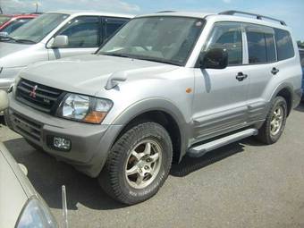 2000 Mitsubishi Pajero Wallpapers