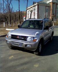 2000 Mitsubishi Pajero