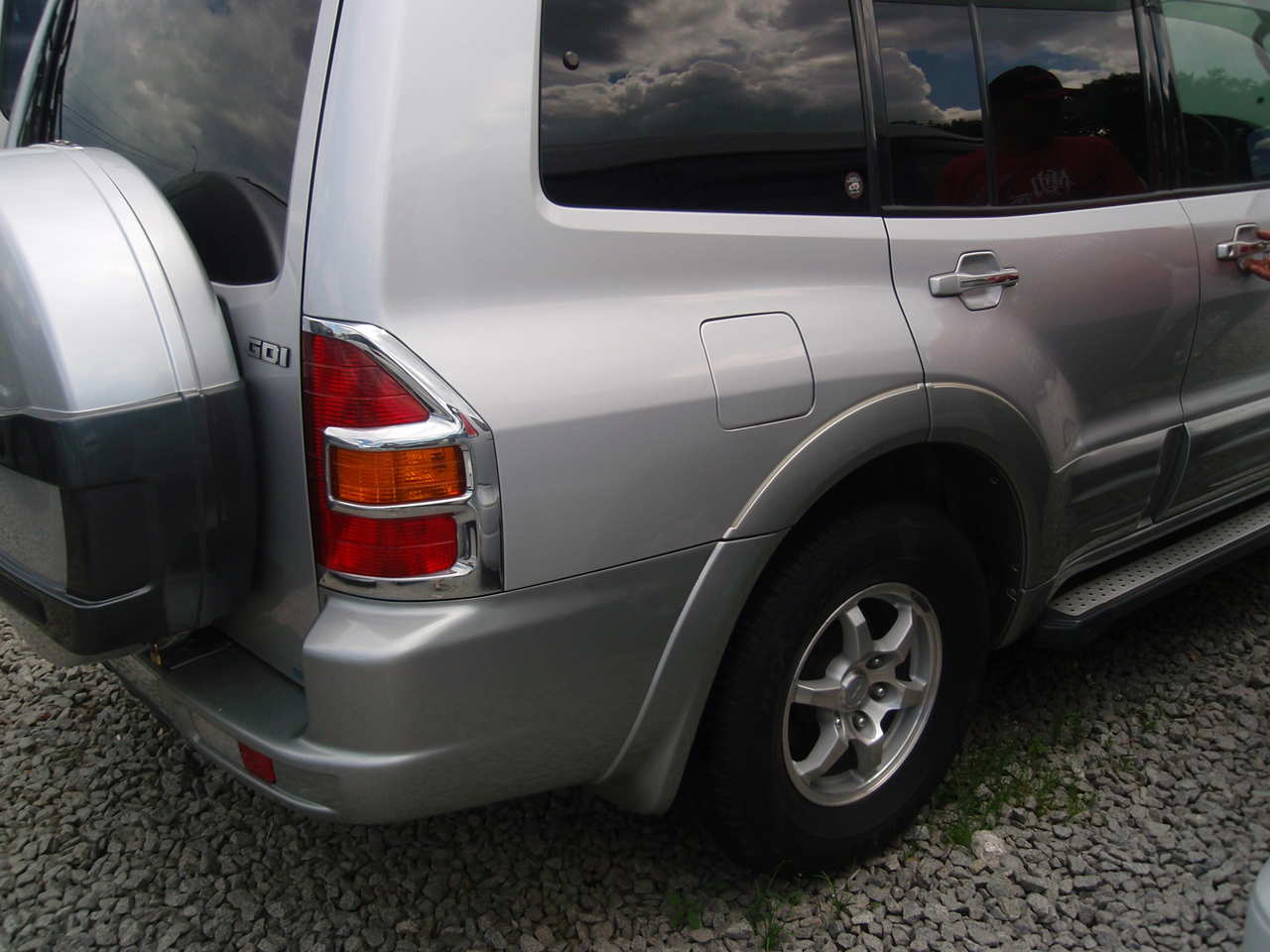 2000 Mitsubishi Pajero