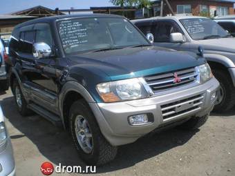 2000 Mitsubishi Pajero Pics