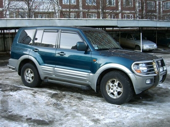 2001 Mitsubishi Pajero