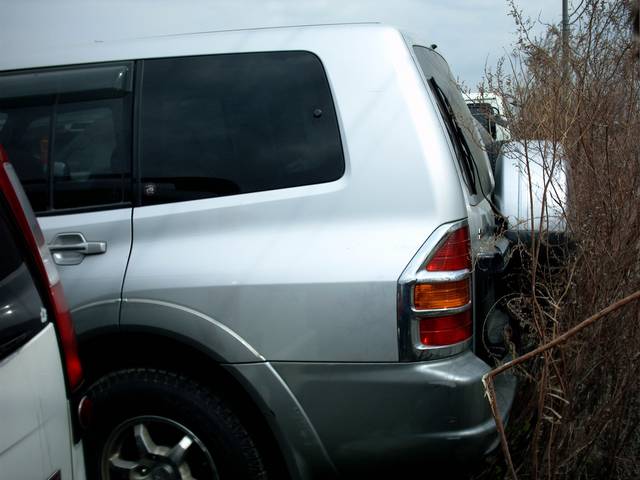 2001 Mitsubishi Pajero