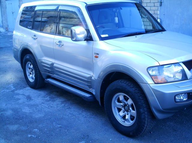 2001 Mitsubishi Pajero