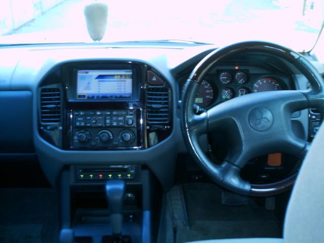 2001 Mitsubishi Pajero