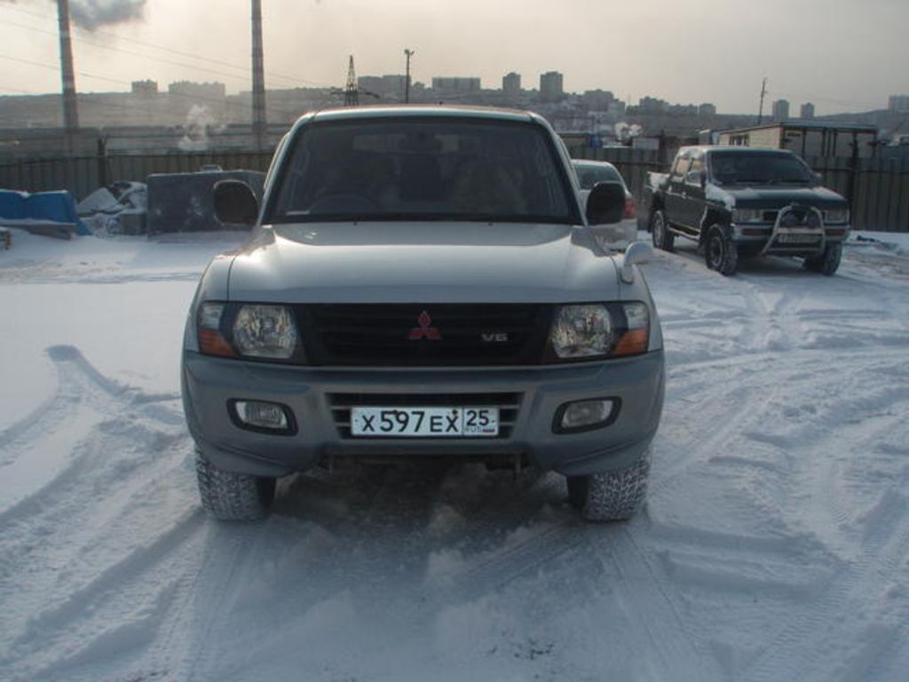 2001 Mitsubishi Pajero