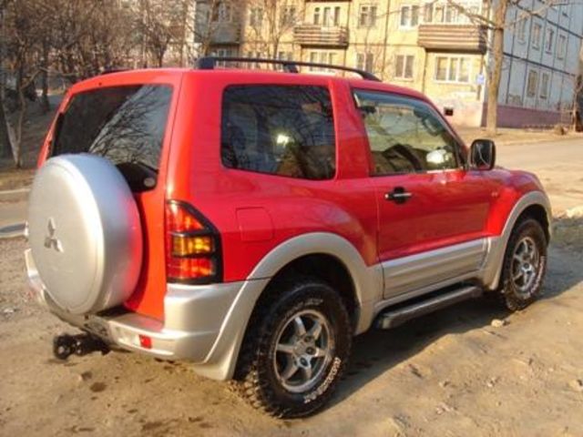 2001 Mitsubishi Pajero