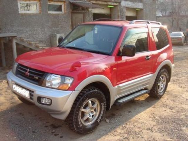 2001 Mitsubishi Pajero