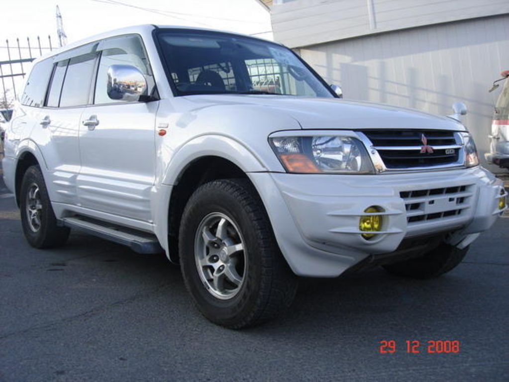 2001 Mitsubishi Pajero