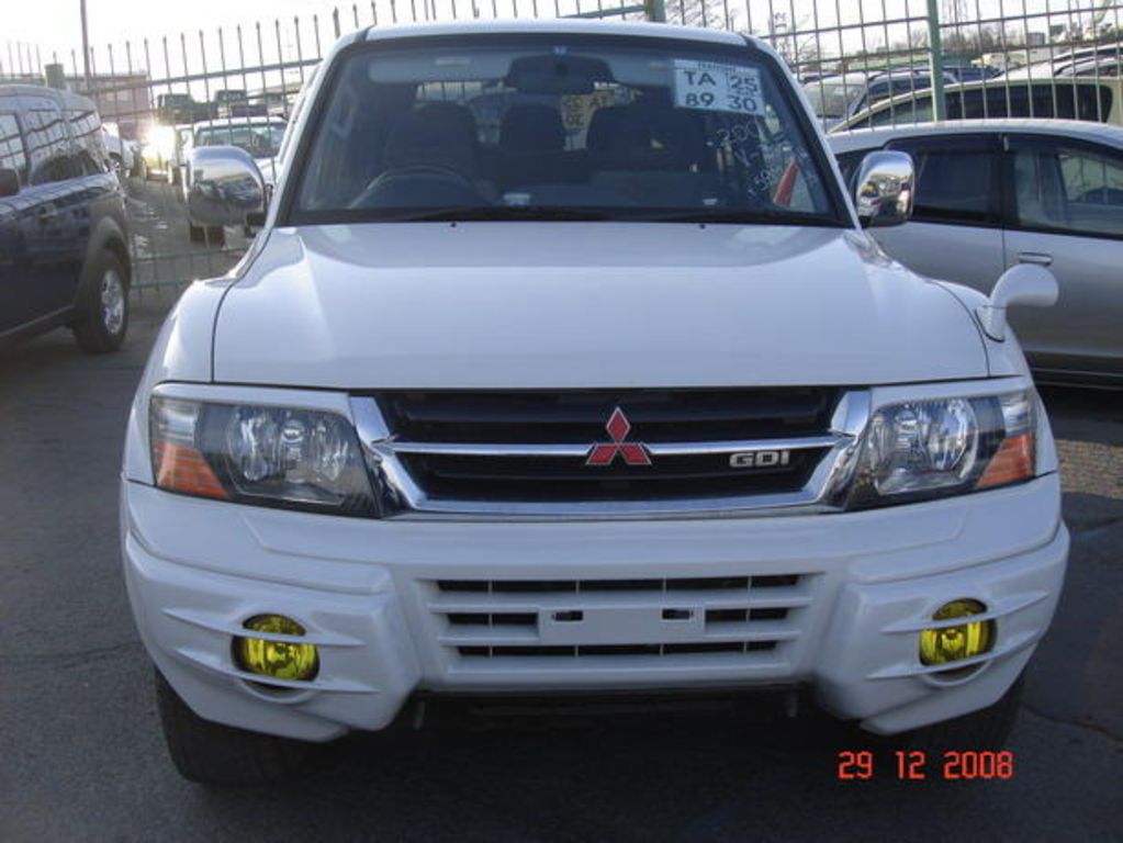 2001 Mitsubishi Pajero