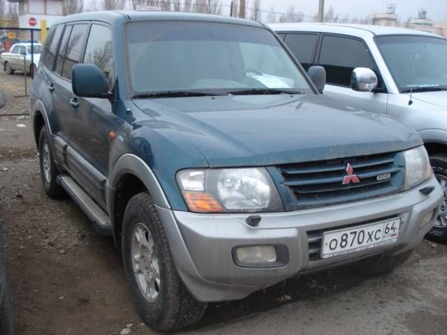 2001 Mitsubishi Pajero