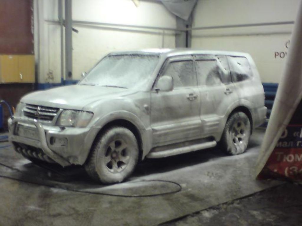 2001 Mitsubishi Pajero