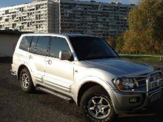 2001 Mitsubishi Pajero