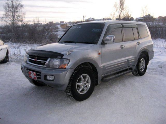 2001 Mitsubishi Pajero