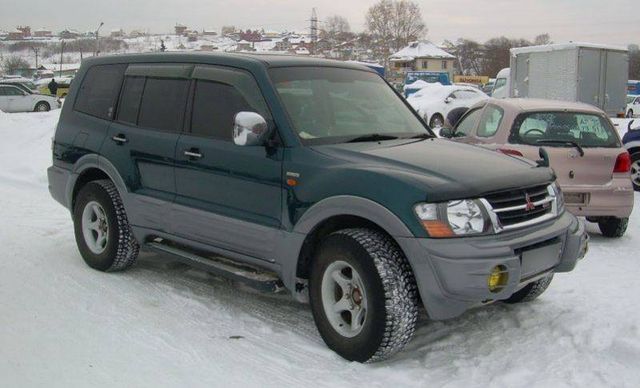 2001 Mitsubishi Pajero