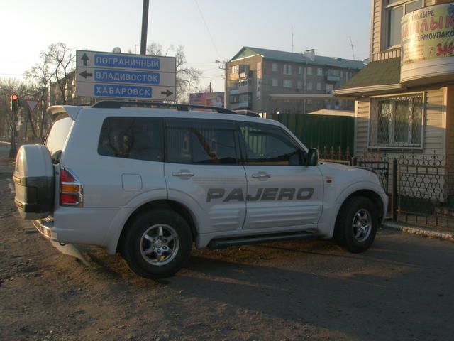 2001 Mitsubishi Pajero