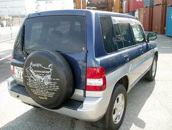 2001 Mitsubishi Pajero Pictures