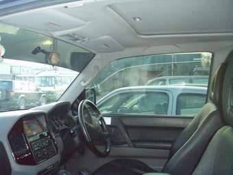 2001 Mitsubishi Pajero Photos