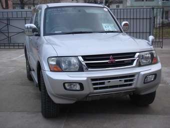 2001 Mitsubishi Pajero Pictures