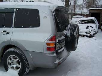 2001 Mitsubishi Pajero Pics